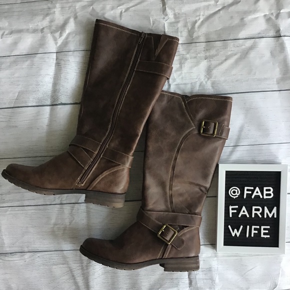 Naturalizer Shoes - EUC Naturalizer women’s boots. Size 9.